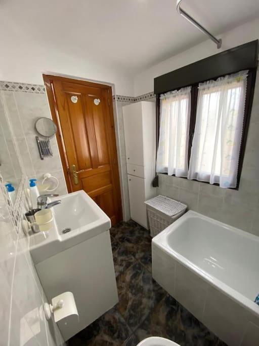 Villa La Casa De Anita Y Jose à Colunga Extérieur photo